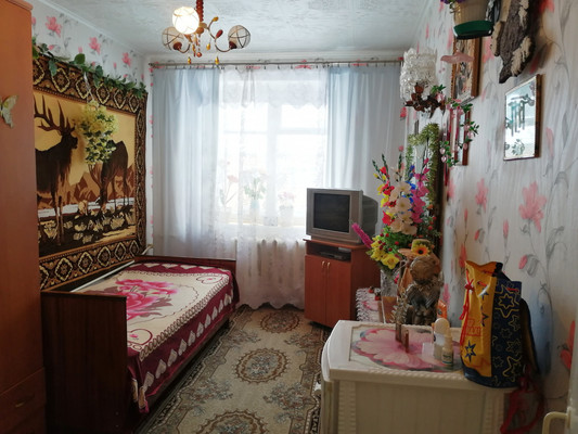 Продам трехкомнатную (3-комн.) квартиру, Депутатская ул, 11, Купанское с