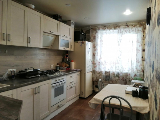 Продам трехкомнатную (3-комн.) квартиру, Кооперативная ул, 70, Переславль-Залесский г