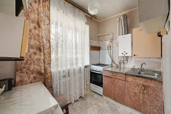 Продам двухкомнатную (2-комн.) квартиру, Южный гск, 4, Зарайск г