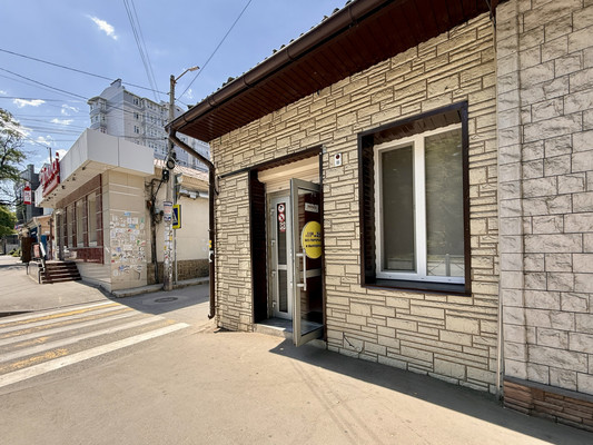 Продам торговое помещение 45,2 м2, Ленина б-р, 16, Симферополь г