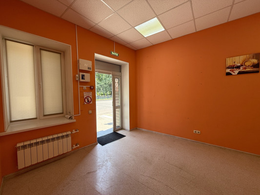 Продам торговое помещение 45,2 м2, Ленина б-р, 16, Симферополь г