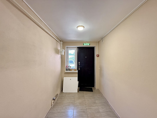 Продам торговое помещение 45,2 м2, Ленина б-р, 16, Симферополь г