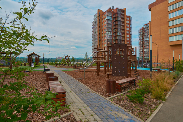 Продам двухкомнатную (2-комн.) квартиру, Дальневосточная ул, 166, Иркутск г