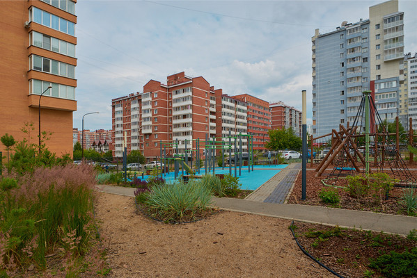 Продам двухкомнатную (2-комн.) квартиру, Дальневосточная ул, 166, Иркутск г