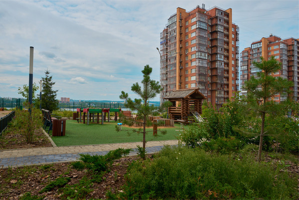 Продам двухкомнатную (2-комн.) квартиру, Дальневосточная ул, 166, Иркутск г