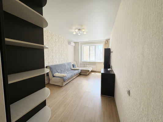 Продам однокомнатную (1-комн.) квартиру, Еременко ул, 100к70, Ростов-на-Дону г