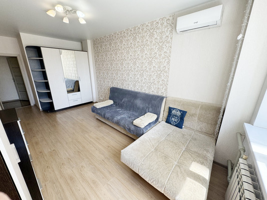 Продам однокомнатную (1-комн.) квартиру, Еременко ул, 100к70, Ростов-на-Дону г