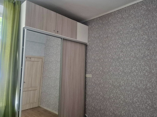 Продам трехкомнатную (3-комн.) квартиру, Локомотивный проезд, 15, Москва г