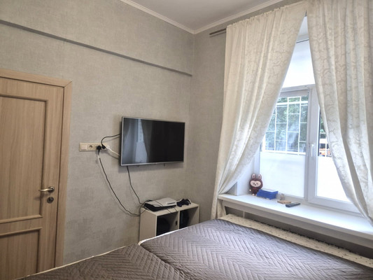 Продам трехкомнатную (3-комн.) квартиру, Локомотивный проезд, 15, Москва г