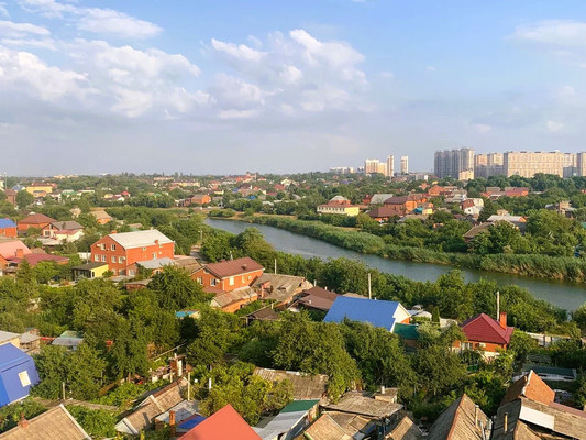 Продам трехкомнатную (3-комн.) квартиру, 1-я Заречная ул, 17, Краснодар г