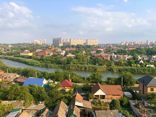 Продам трехкомнатную (3-комн.) квартиру, 1-я Заречная ул, 17, Краснодар г