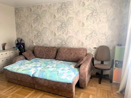 Продам трехкомнатную (3-комн.) квартиру, 1-я Заречная ул, 17, Краснодар г