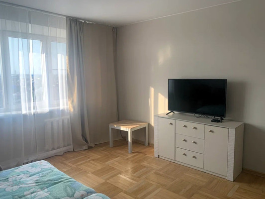 Продам трехкомнатную (3-комн.) квартиру, 1-я Заречная ул, 17, Краснодар г