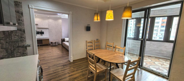 Продам трехкомнатную (3-комн.) квартиру, Подмосковный б-р, 2, Красногорск г