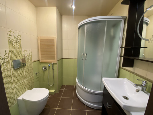 Продам трехкомнатную (3-комн.) квартиру, Подмосковный б-р, 2, Красногорск г