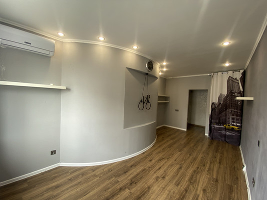 Продам трехкомнатную (3-комн.) квартиру, Подмосковный б-р, 2, Красногорск г