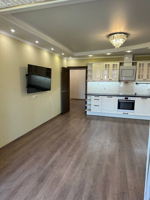 Продам трехкомнатную (3-комн.) квартиру, им Владимира Махалина мкр, 27, Дмитров г
