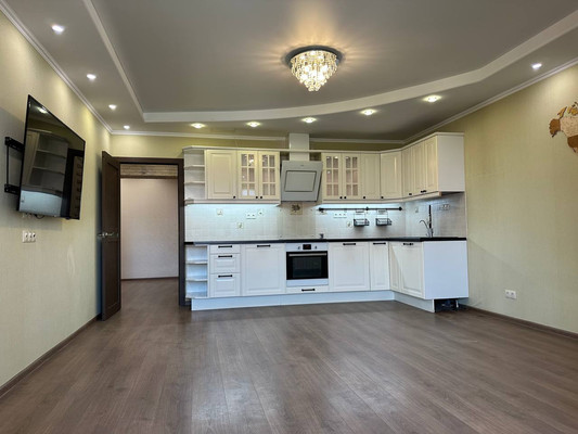 Продам трехкомнатную (3-комн.) квартиру, им Владимира Махалина мкр, 27, Дмитров г