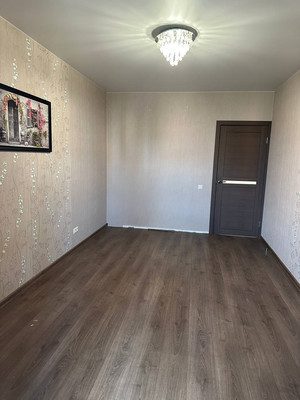 Продам трехкомнатную (3-комн.) квартиру, им Владимира Махалина мкр, 27, Дмитров г