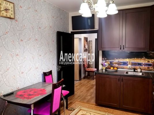 Продам двухкомнатную (2-комн.) квартиру, Каштановая (Новый Оккервиль мкр) аллея, 2, Кудрово г
