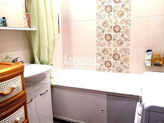 Продам двухкомнатную (2-комн.) квартиру, Каштановая (Новый Оккервиль мкр) аллея, 2, Кудрово г