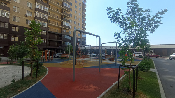 Продам двухкомнатную (2-комн.) квартиру, им. Героя Ростовского ул, 8к6, Краснодар г