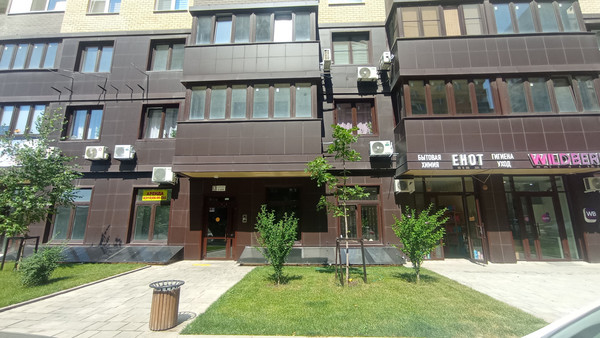 Продам двухкомнатную (2-комн.) квартиру, им. Героя Ростовского ул, 8к6, Краснодар г