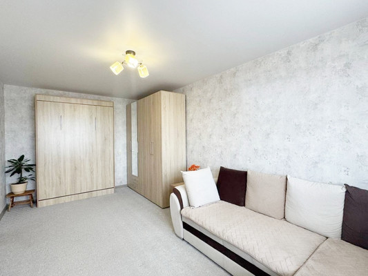 Продам однокомнатную (1-комн.) квартиру, Закиева ул, 17, Казань г