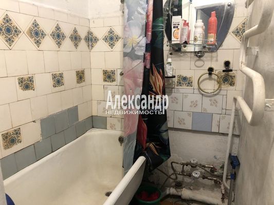 Продам двухкомнатную (2-комн.) квартиру, Чапаева ул, 22, Приозерск г