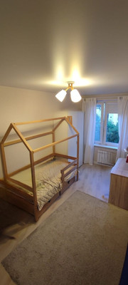 Продам трехкомнатную (3-комн.) квартиру, Зюзинская ул, 4к5, Москва г
