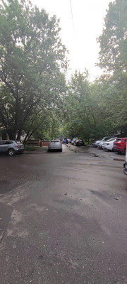 Продам трехкомнатную (3-комн.) квартиру, Зюзинская ул, 4к5, Москва г