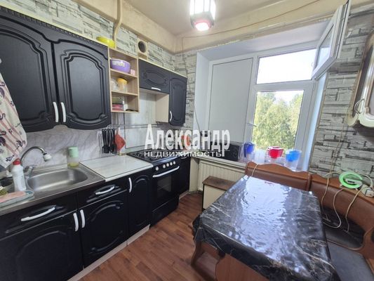 Продам двухкомнатную (2-комн.) квартиру, Большевиков пр-кт, 21, Санкт-Петербург г