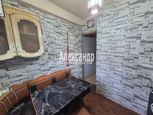 Продам двухкомнатную (2-комн.) квартиру, Большевиков пр-кт, 21, Санкт-Петербург г