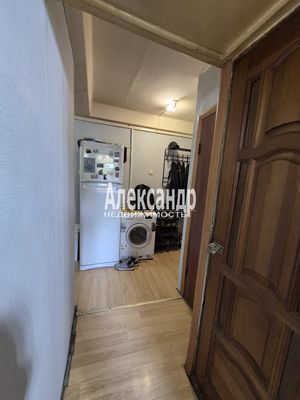 Продам двухкомнатную (2-комн.) квартиру, Большевиков пр-кт, 21, Санкт-Петербург г