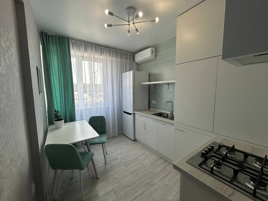 Продам однокомнатную (1-комн.) квартиру, 51-й Армии ул, 124, Симферополь г