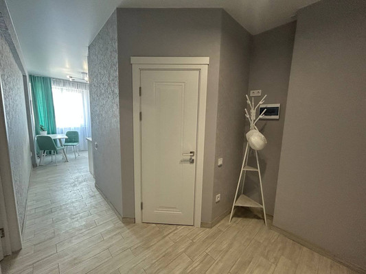 Продам однокомнатную (1-комн.) квартиру, 51-й Армии ул, 124, Симферополь г