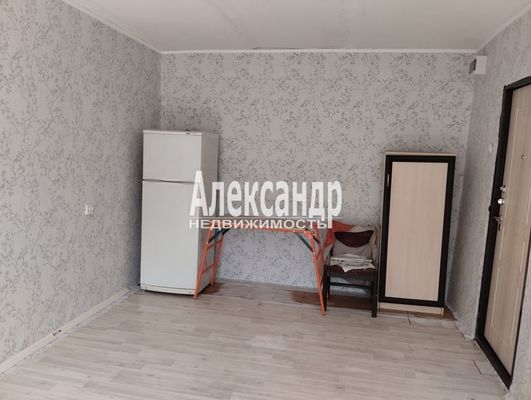 Продам комнату в 6-комн. квартире, Малоневский канал ул, 15, Шлиссельбург г