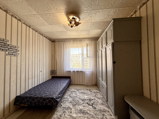 Продам трехкомнатную (3-комн.) квартиру, Куйбышева ул, 13, Симферополь г
