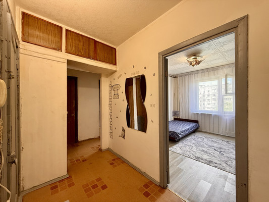 Продам трехкомнатную (3-комн.) квартиру, Куйбышева ул, 13, Симферополь г