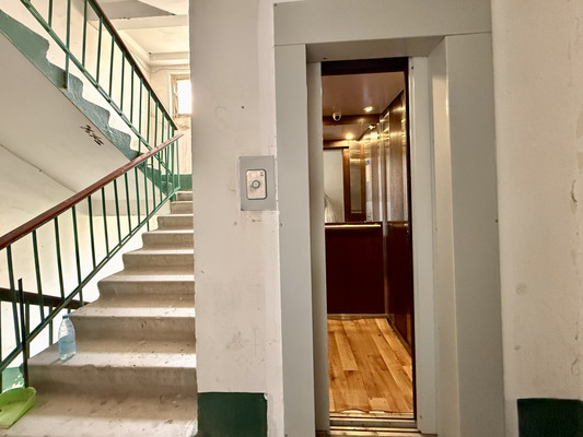 Продам трехкомнатную (3-комн.) квартиру, Куйбышева ул, 13, Симферополь г