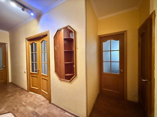 Продам двухкомнатную (2-комн.) квартиру, Лескова ул, 10, Москва г