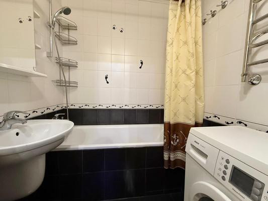 Продам двухкомнатную (2-комн.) квартиру, Лескова ул, 10, Москва г