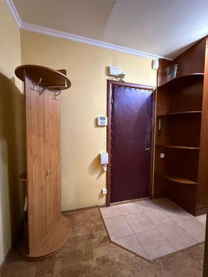 Продам двухкомнатную (2-комн.) квартиру, Лескова ул, 10, Москва г