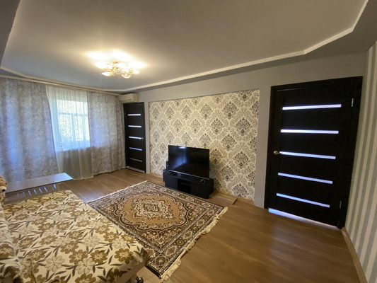 Продам трехкомнатную (3-комн.) квартиру, Пролетарская ул, 7, Воткинск г