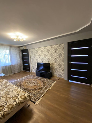 Продам трехкомнатную (3-комн.) квартиру, Пролетарская ул, 7, Воткинск г