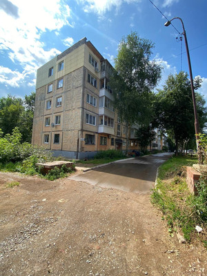 Продам трехкомнатную (3-комн.) квартиру, Пролетарская ул, 7, Воткинск г