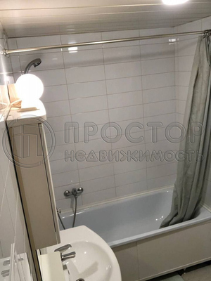 Продам двухкомнатную (2-комн.) квартиру, Пересветов пер, 9, Москва г