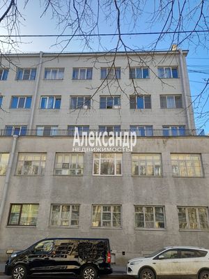 Продам трехкомнатную (3-комн.) квартиру, 27-я В.О. линия, 8, Санкт-Петербург г