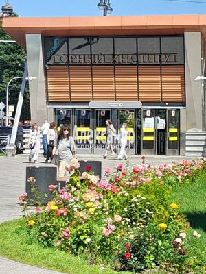 Продам трехкомнатную (3-комн.) квартиру, 27-я В.О. линия, 8, Санкт-Петербург г