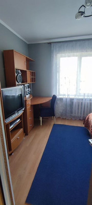 Продам трехкомнатную (3-комн.) квартиру, Белгородская ул, 20, Калининград г